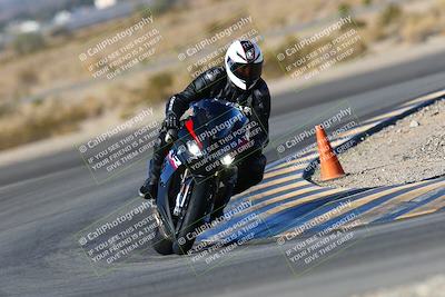 media/Jan-09-2022-SoCal Trackdays (Sun) [[2b1fec8404]]/Turn 11 (935am)/